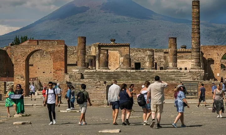 Pompeii Archaeological Park Day Visit