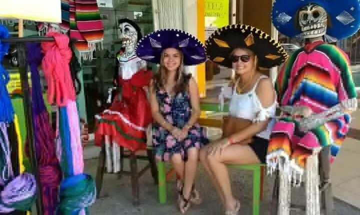 Cancun City Sightseeing and Shopping Tour