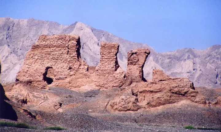 Private 4-Day Tour to Kuqa and Kashgar from Urumqi