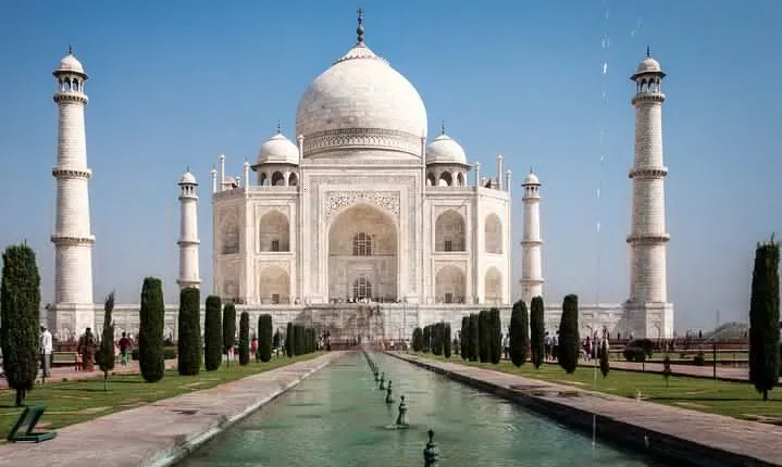Private Taj Mahal & Agra Full-Day Tour from Delhi