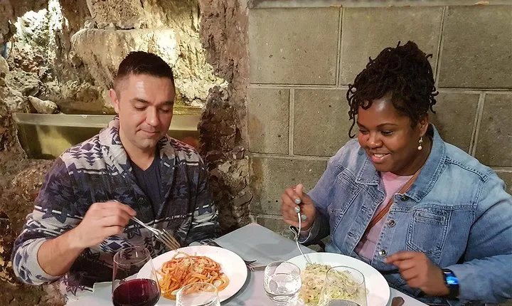 Rome Jewish Ghetto Food & Wine Tour & Guided Visit of Top Sites Lit Up at Night