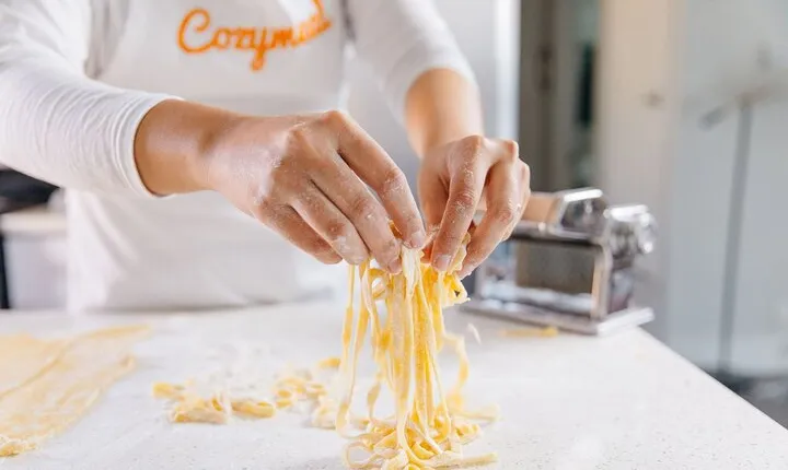 Make Fresh Pasta & Tiramisù in a Cozy Tuscan Home (3-Course Meal)