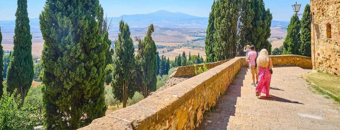 Full Day Tour to Val D'Orcia and Gladiator's fields: Montalcino, Montepulciano and Pienza with wine and cheese tasting