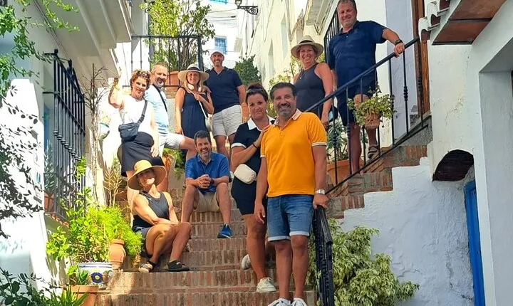 Nerja & Frigiliana priv. tour w/ hotel or shore pickup in Malaga