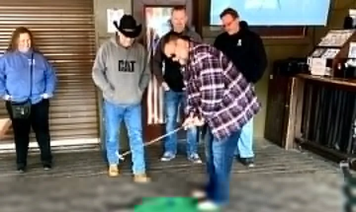 Nashville Pub Crawl Golf Game by Golf Cart