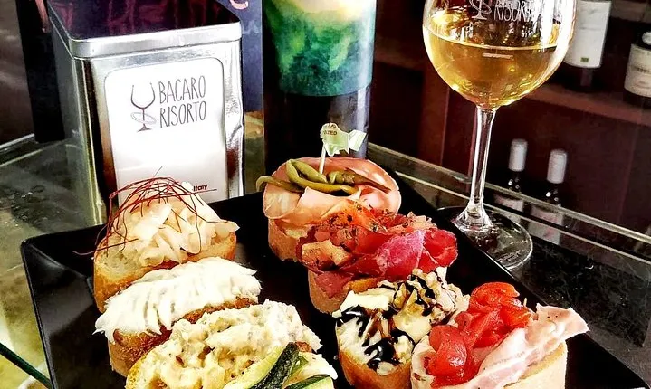 Brunetti's Venice: A Culinary Journey Through Leon's Mysteries
