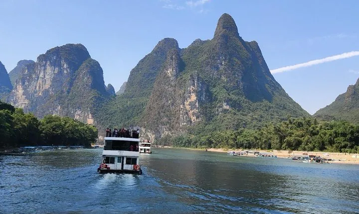 Full-Day Guilin Li-River Cruise with 3 star boat and Reed Flute Cave Tour