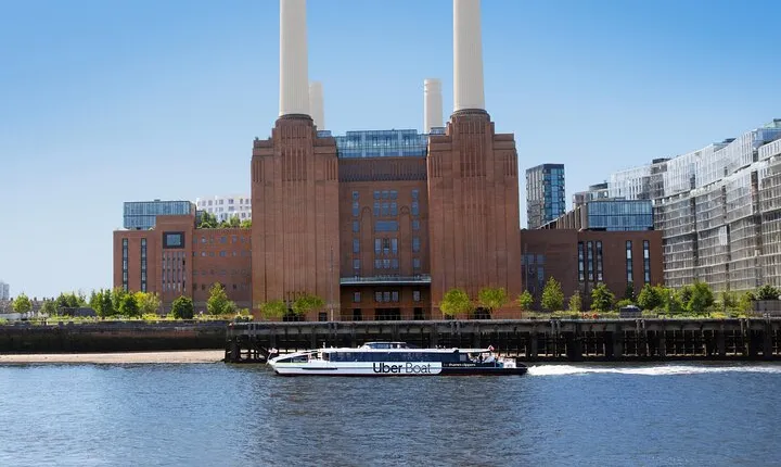 London River Story - Private Full-Day Boat and Land Tour