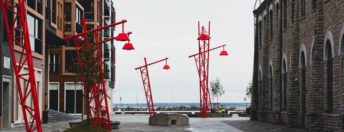 Self-guided Discovery Walk of Tallinn city contrasts beyond the medieval walls