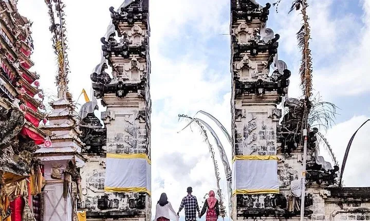 Telaga Waja River Rafting and Lempuyang Temple Tour Package