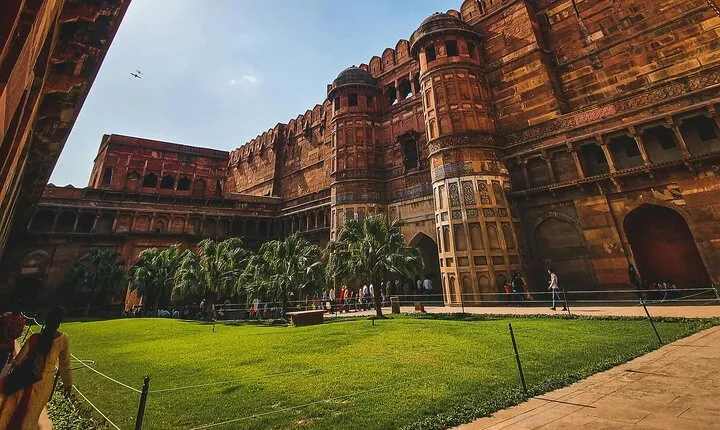 2-Day Private Tour to The Taj Mahal and Agra from Delhi by Train