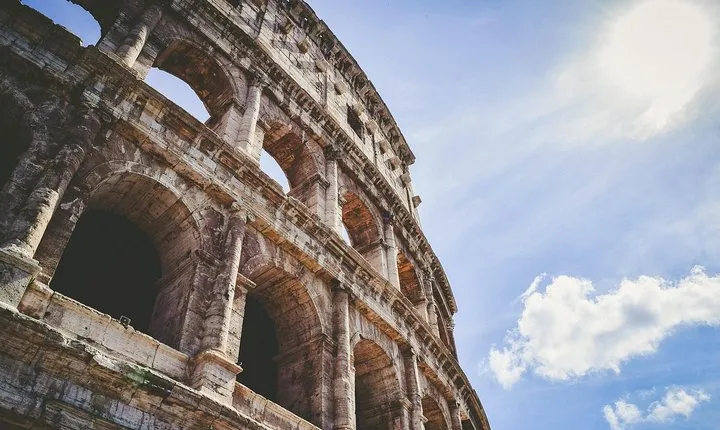 Rome : Colosseum , Roman Forum , Palatine Hill Tour