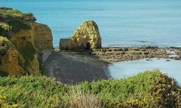 Full-Day Private Tour Omaha Beach and Bayeux from Cherbourg