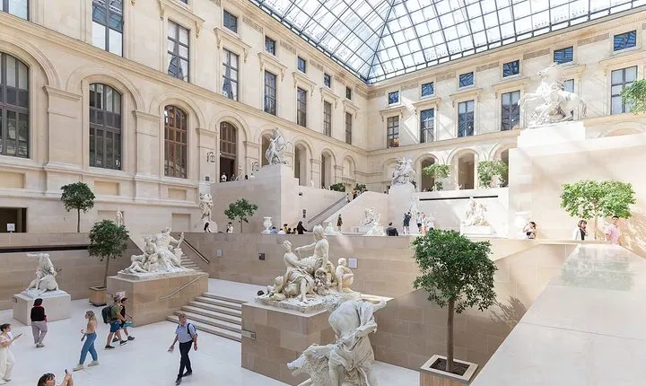 Louvre Museum Timed Access Tickets with Optional Audioguide
