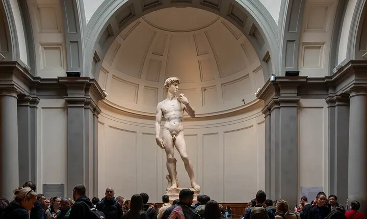 Florence: Accademia Gallery Audio Guided Tour led by Tour Leader