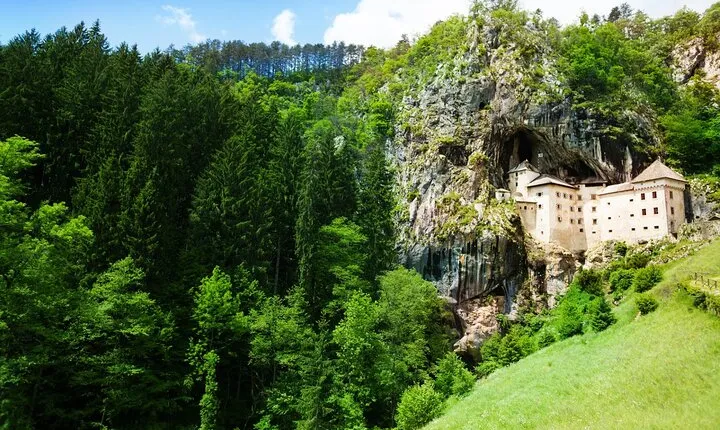 Zagreb Day Tour, Ljubljana, Postojna Cave and Predjama Castle