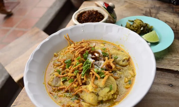 Flavors of Chiang Mai: Street Food Adventure