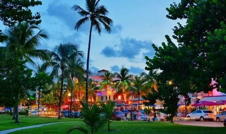 Miami Little Havana Private Walking Tour with a Guide