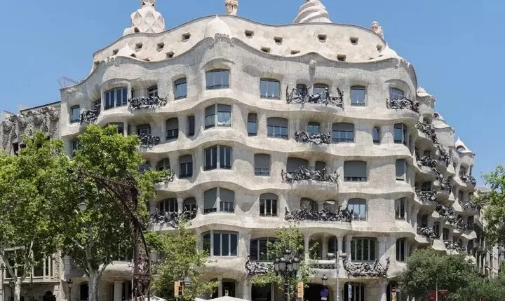 La Pedrera - Casa Mila Admission Ticket in Barcelona