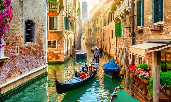 Venice Scavenger Hunt and Best Landmarks Self-Guided Tour