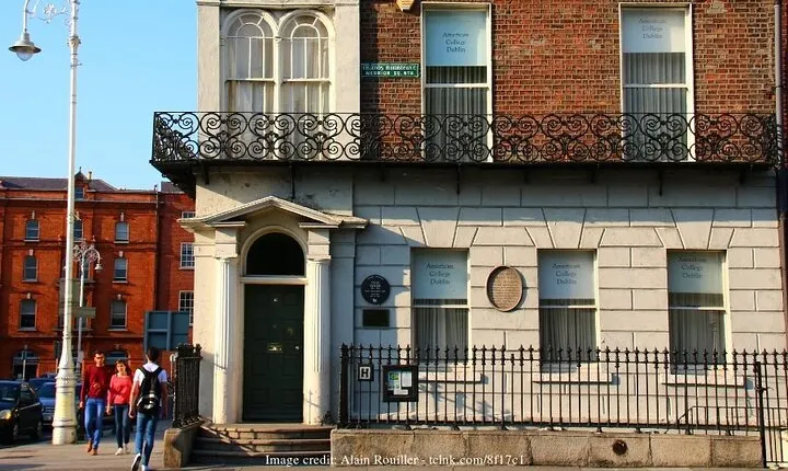 Dublin Off-The-Beaten-Path Private Literary Walking Tour
