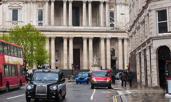 Fleet Street’s Alleyways and Backstreets: A Self-Guided Audio Tour
