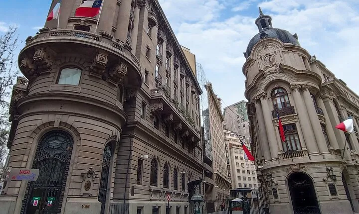 The best walking tour in Santiago de Chile