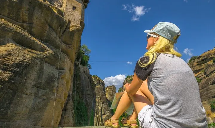Private Full Day Tour Meteora from Athens with Pick Up and Drop Off