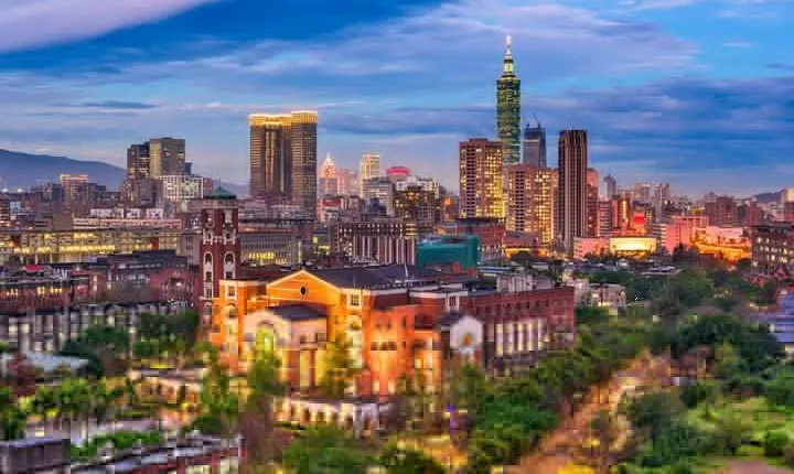 Taipei One Day Tour with a Local: 100% Personalized & Private 