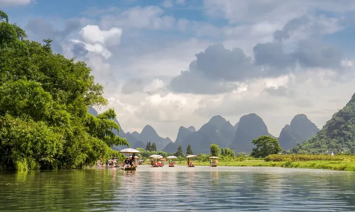1 Day Yangshuo Nature Explore Bamboo Rafting and Cave Adventure