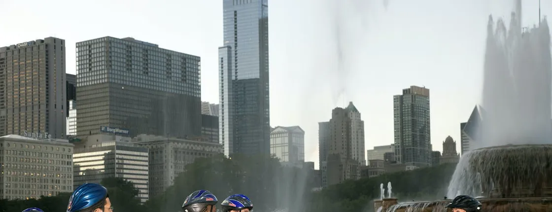 Ultimate city bike tour in Chicago