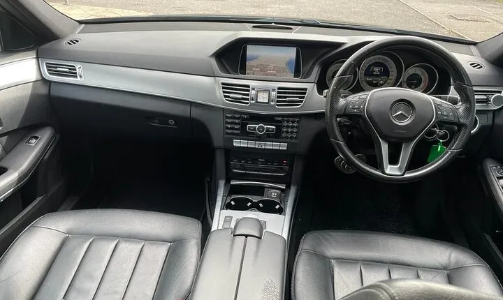 Gatwick Arrivals to London Hotels and Accommodations