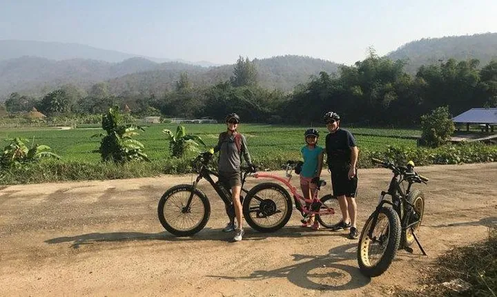 Half-day hilly E-bike adventure (fully paved roads, GUIDED)