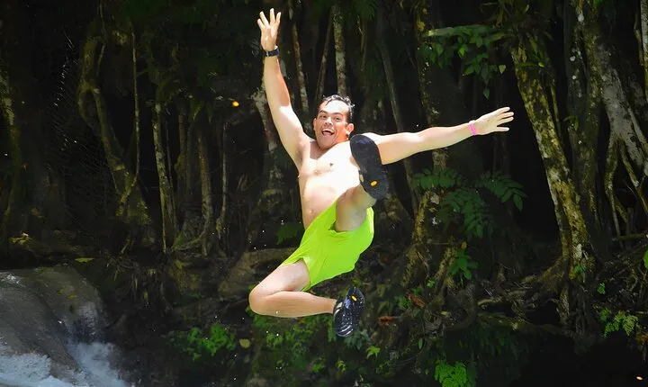 Blue Hole and River Tubing Combo Tour from Ocho Rios
