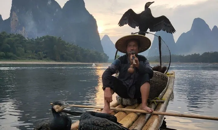 Full-Day Guilin Li-River Cruise with 4 star boat and Fisherman Sunset Show Tour
