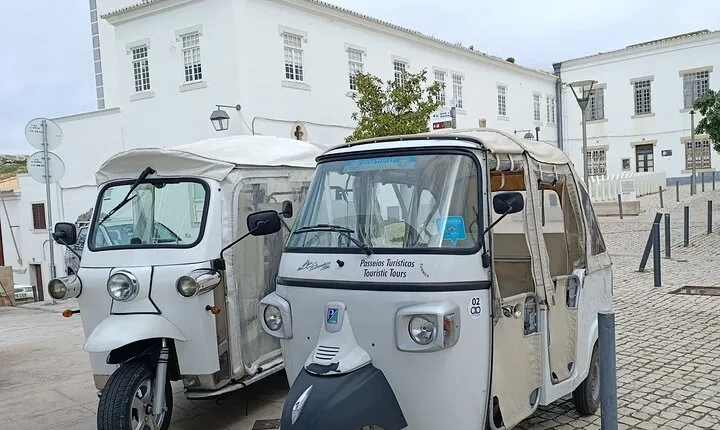 Private Guided Tuk Tuk Tour with pick-up and drop-off in Albufeira