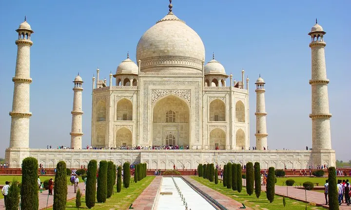 Private tour : Sunrise Taj Mahal & agra fort tours by car (Delhi- Agra - Delhi)