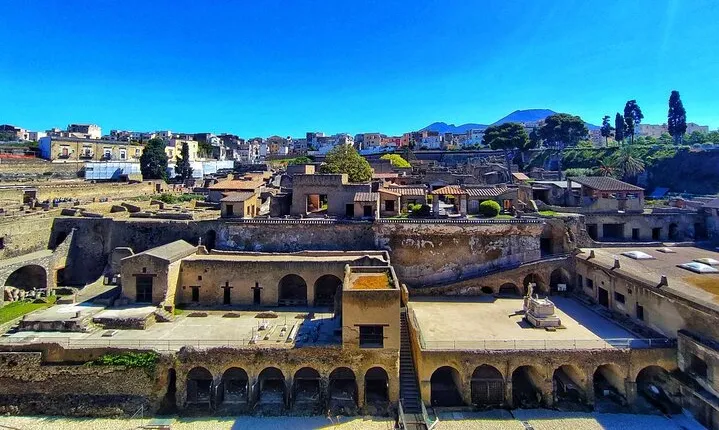 Skip the line Herculaneum Guided Tour from Sorrento