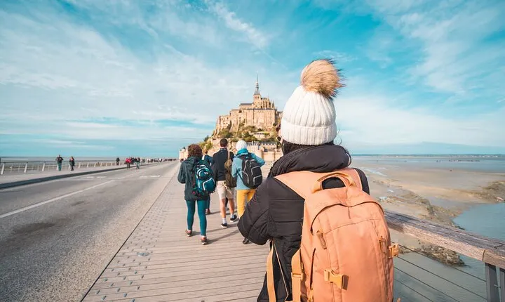 2-Hour Guided Walking tour of the Mont Saint Michel 