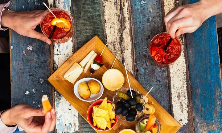 Drinks & Bites in Milan Private Tour