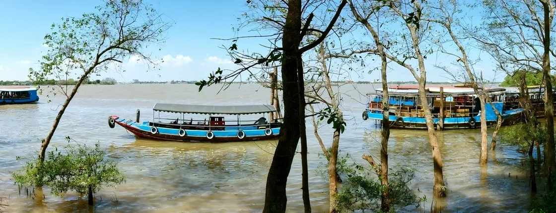 Guided tour of Cu Chi Tunnels and Mekong Delta in a small group