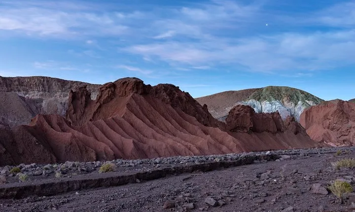 Rainbow Valley Tour, Yerbas Buenas Petroglyphs - Half Day Tour