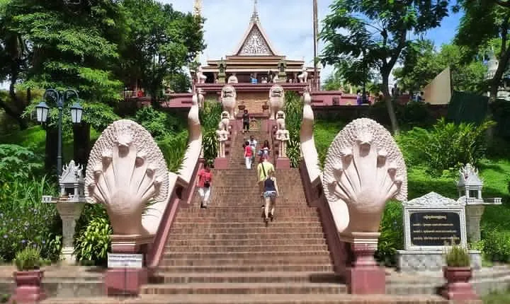 5-day Phnom Penh & Siem Reap Angkor temples Floating village