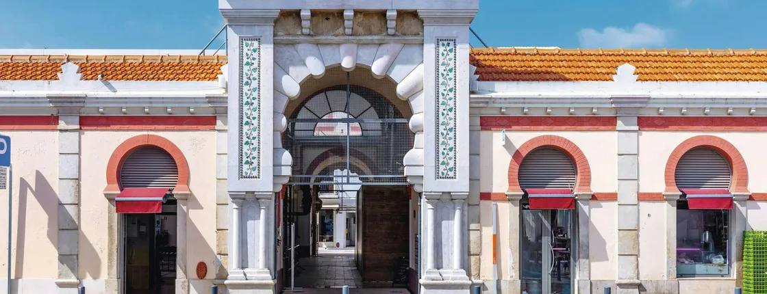Loule Markets Tour