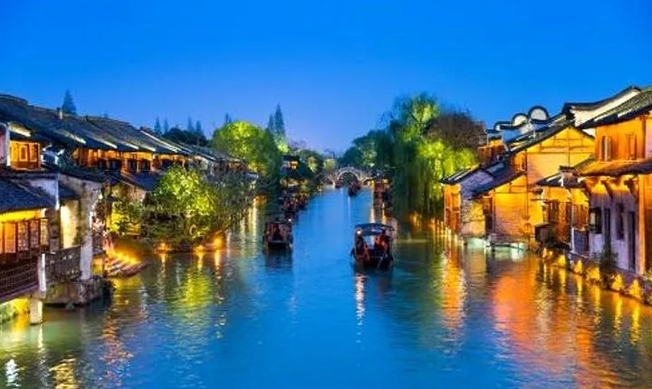 Wuzhen Water Town Self-Guided Tour with Private Transfer from Hangzhou 