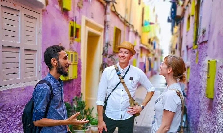 Local Experience on Foot in Casablanca