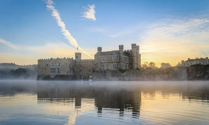 Leeds Castle, Canterbury Christmas Market, Dover & Greenwich on Christmas Eve