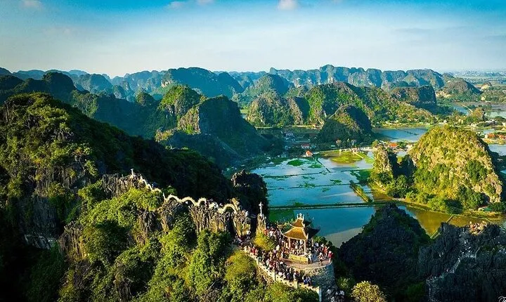 Ninh Binh Exploration: Bai Dinh Pagoda, Trang An, Boat, Mua Caves