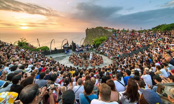 Uluwatu Sunset, Kecak Dance and Jimbaran Seafood Dinner