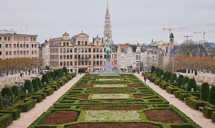 Brussels Atomium Ticket and Audio Guide with a City Walk